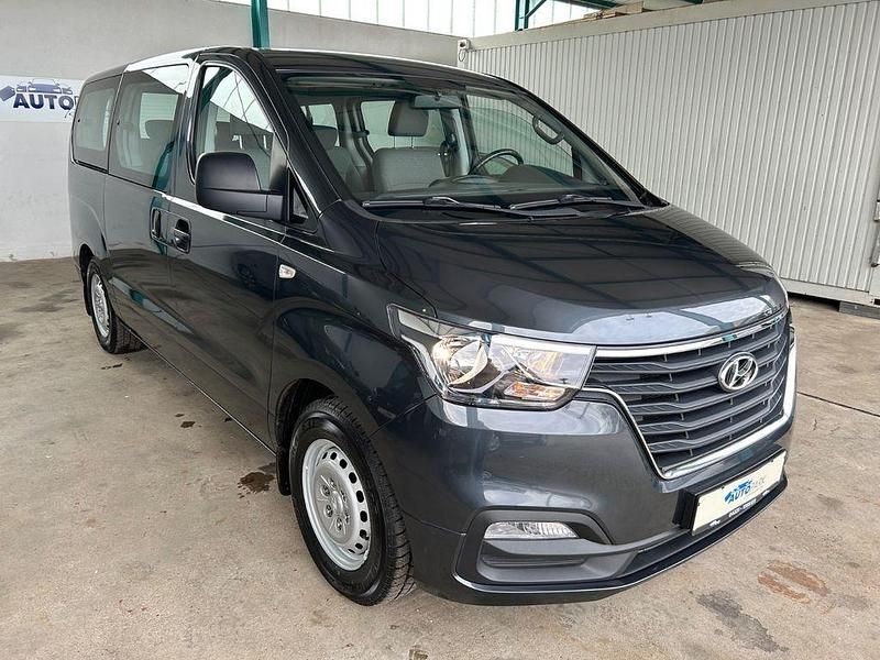 Gebraucht Hyundai H-1 116 PS (85 kW) 2019 Grau Van / Kleinbus