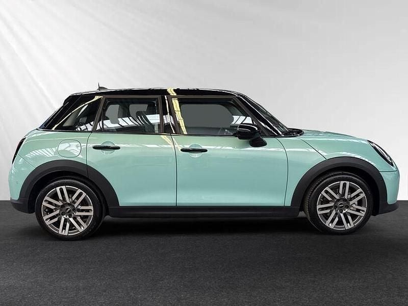 Gebraucht Mini Cooper 114 kW (156 PS) 2025 Ocean wave green Kleinwagen