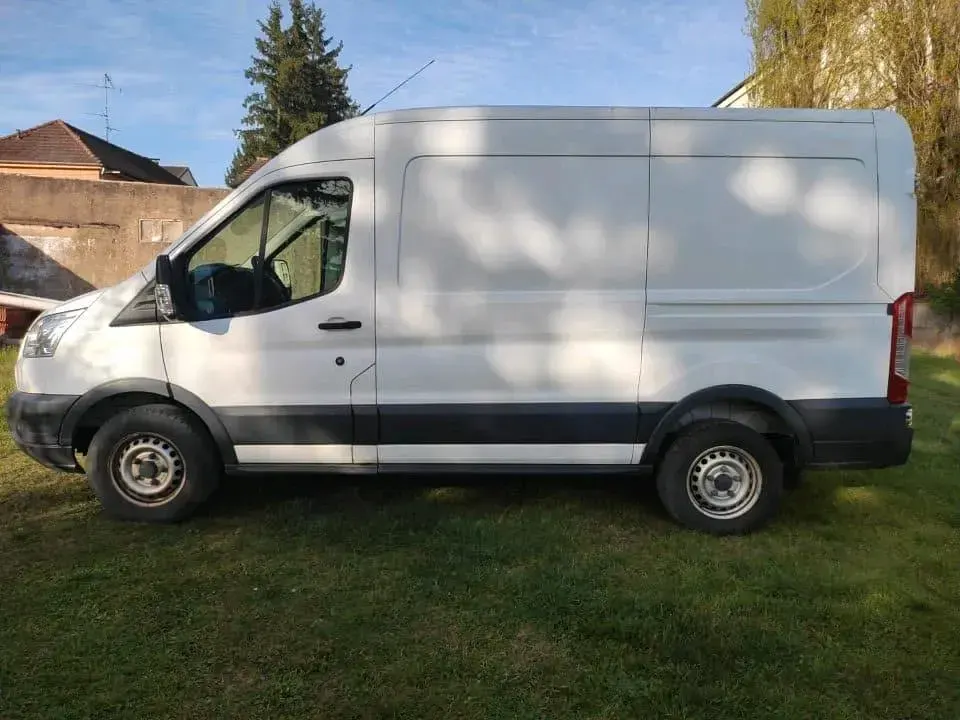 Gebraucht Ford Transit 125 PS (91 kW) 2016 Weiß Van / Kleinbus