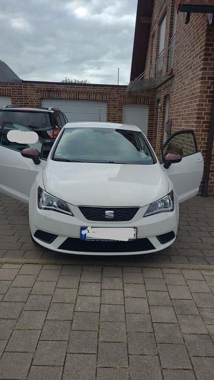 Weiß Gebraucht 2015 Seat Ibiza SC Style Kleinwagen | 7.490 € (Fairer Preis) - Bild 1/4