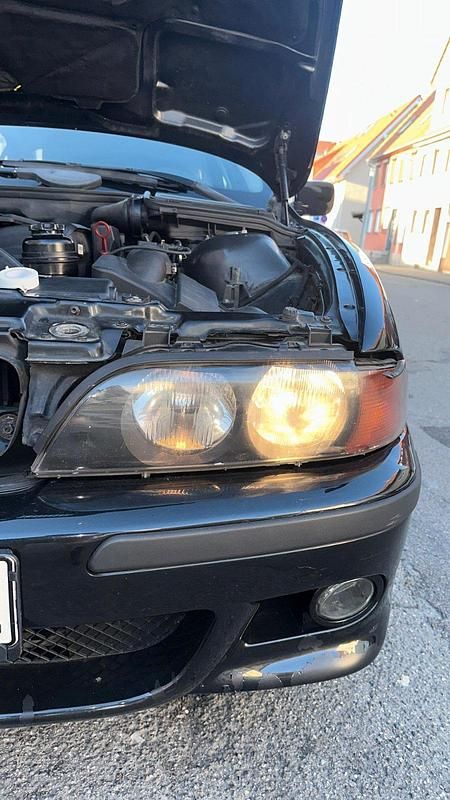 Second-hand BMW 520 170 CP (125 kW) 2002 Negru Berlinǎ