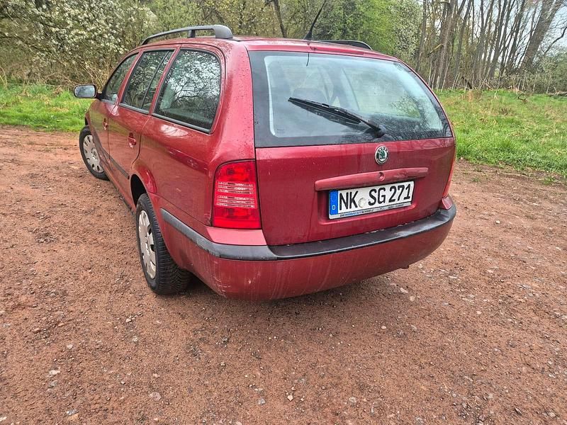 Gebraucht Skoda Octavia 102 PS (75 kW) 2009 Rot Kombi