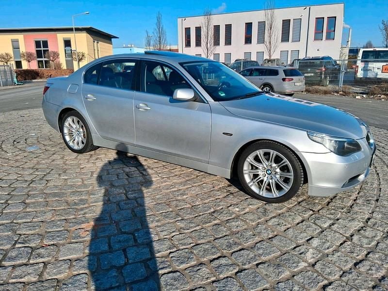 Silber Gebraucht 2006 BMW 523 Limousine | 6.800 € (Fairer Preis) - Bild 1/4