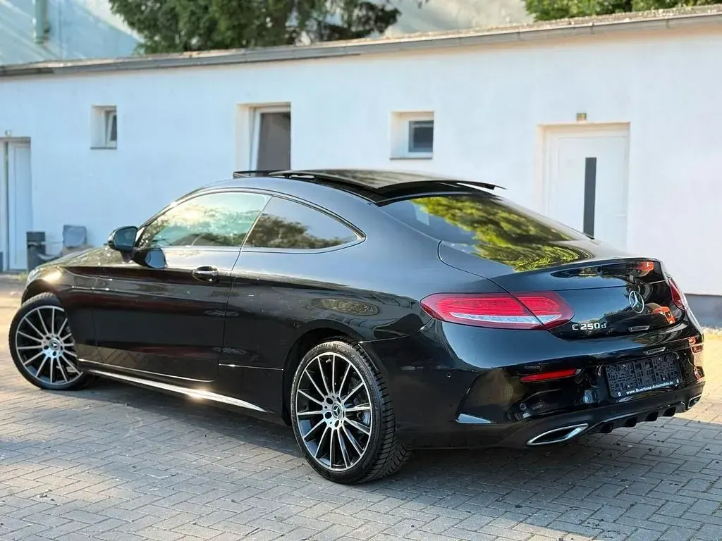 Gebraucht Mercedes C250 AMG line 204 PS (150 kW) 2017 Schwarz Coupé