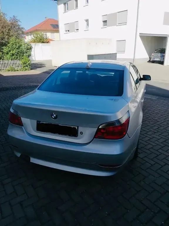 Gebraucht BMW 530 231 PS (169 kW) 2004 Silber Limousine