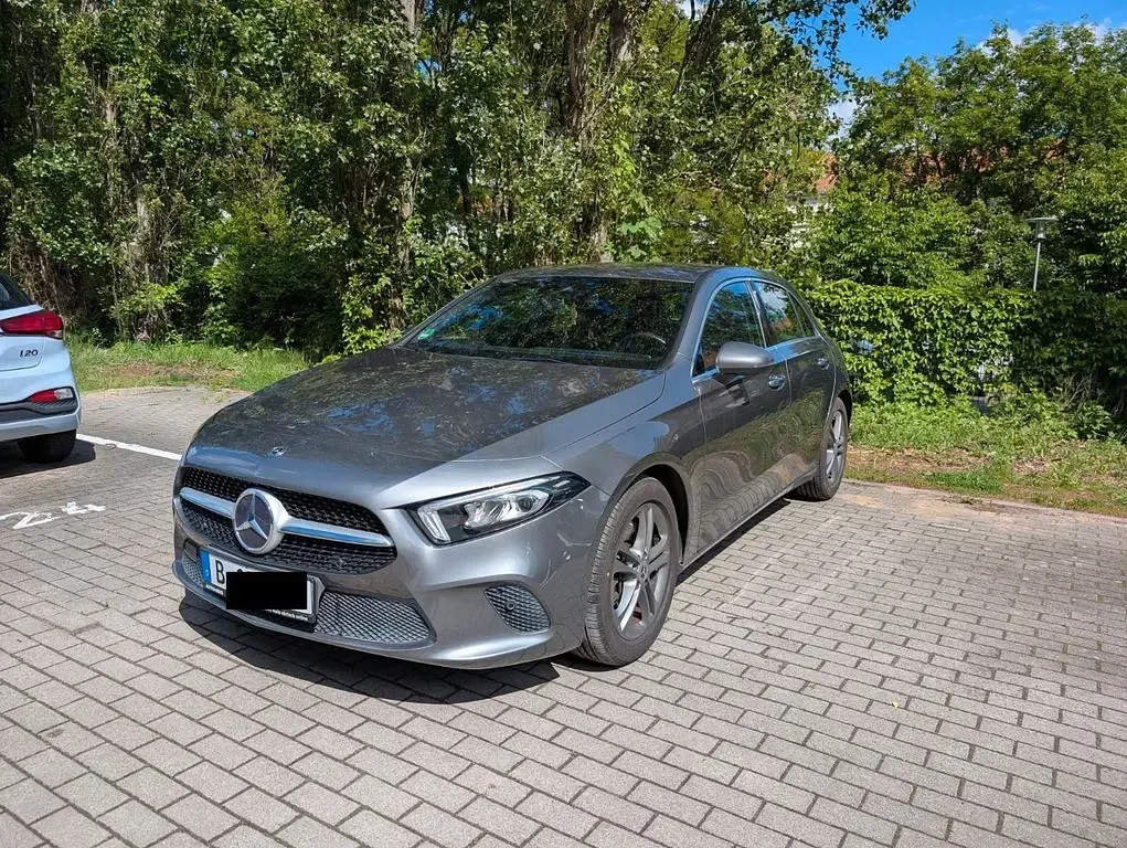 Gebraucht Mercedes A250 Progressive 224 PS (164 kW) 2018 Grau Limousine