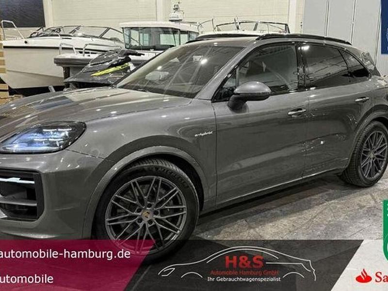 Quarzitgrau Gebraucht 2024 Porsche Cayenne SUV | 87.900 € (Guter Preis) - Bild 1/4