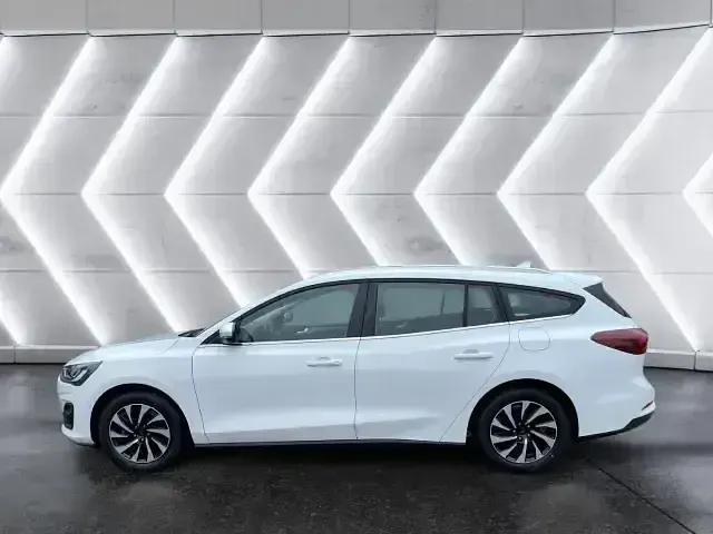 Używany Ford Focus Titanium 116 KM (85 kW) 2025 Biały Kombi