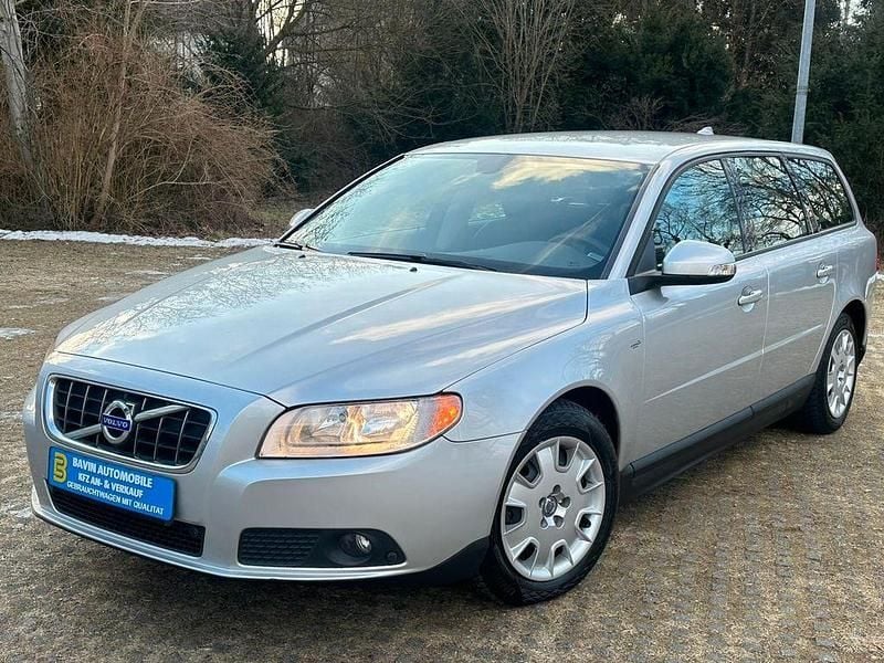 Gebraucht Volvo V70 109 PS (80 kW) 2010 Silber Kombi