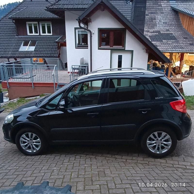 Gebraucht Suzuki SX4 Style 120 PS (88 kW) 2012 Schwarz Limousine