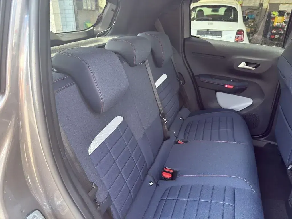 Neu Citroën C3 101 PS (74 kW) 2026 Grau SUV