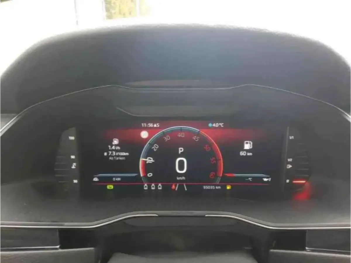 Gebraucht Skoda Superb Style 200 PS (147 kW) 2023 Graphitegrau metallic Kombi