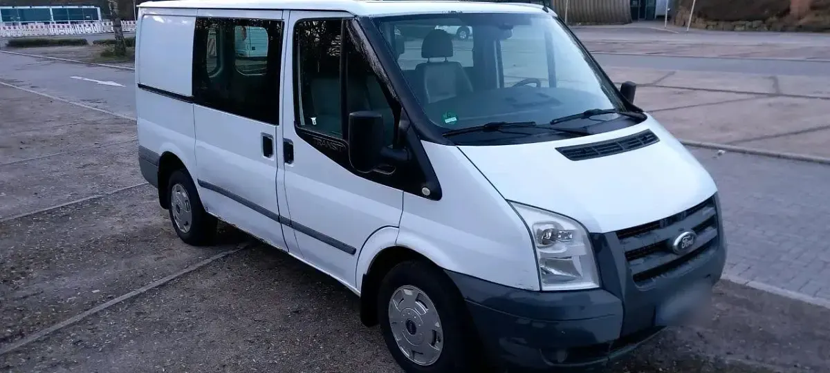 Używany Ford Transit 86 KM (63 kW) 2010 Biały Sedan/Limuzyna