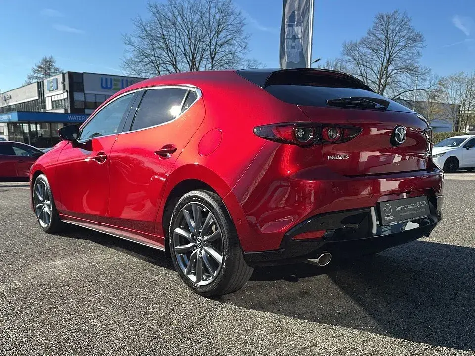 Gebraucht Mazda 3 Selection 122 PS (89 kW) 2019 Rot Limousine