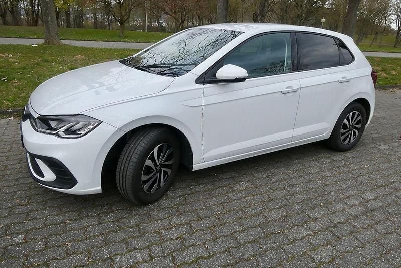 Gebraucht VW Polo Active 95 PS (69 kW) 2023 Weiß Kleinwagen