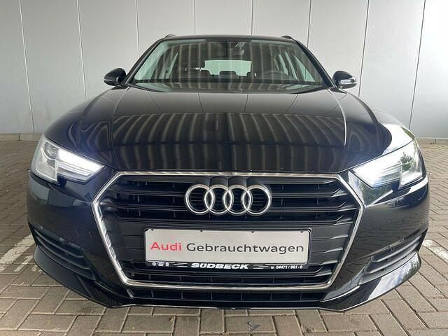 Gebraucht Audi A4 Basis 150 PS (110 kW) 2019 Mythosschwarz Kombi