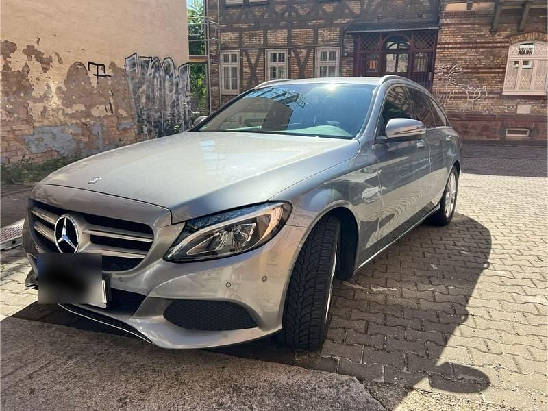 Gebraucht Mercedes C250 Avantgarde 204 PS (150 kW) 2016 Grau Kombi