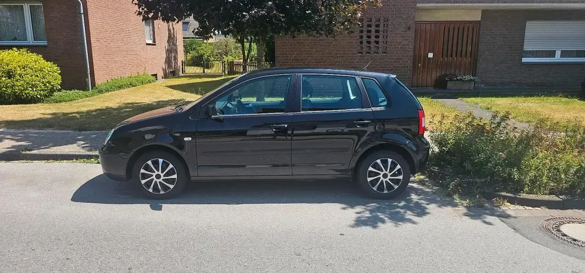 Gebraucht VW Polo 64 PS (47 kW) 2004 Schwarz Kleinwagen
