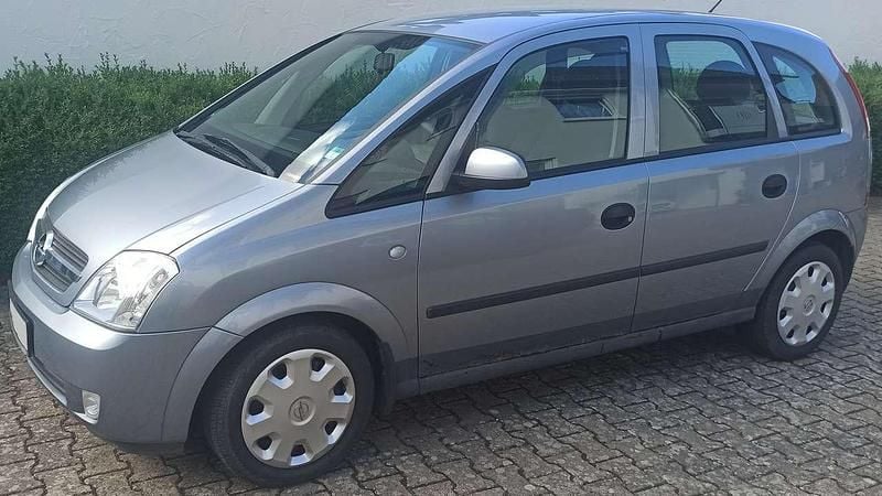 Silber Gebraucht 2005 Opel Meriva Edition Van / Kleinbus | 500 € (Superpreis) - Bild 1/4