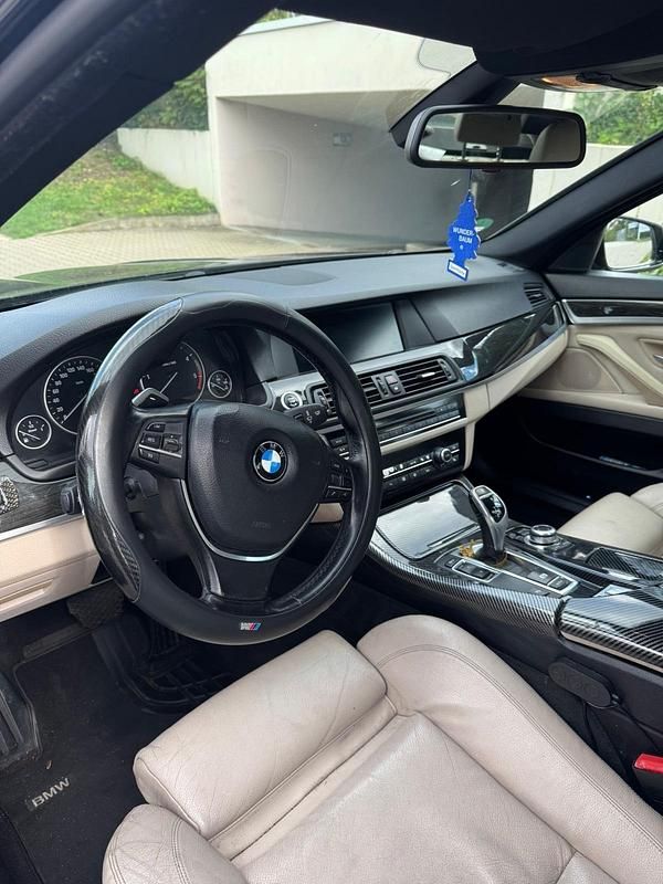 Gebraucht BMW 530 258 PS (189 kW) 2010 Schwarz Limousine