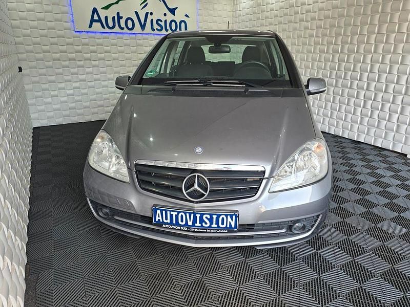 Gebraucht Mercedes A160 95 PS (69 kW) 2011 Grau Limousine