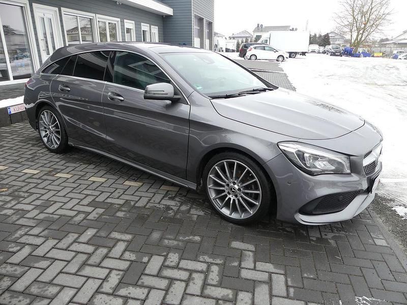 Gebraucht Mercedes CLA200 156 PS (114 kW) 2018 Grau Limousine