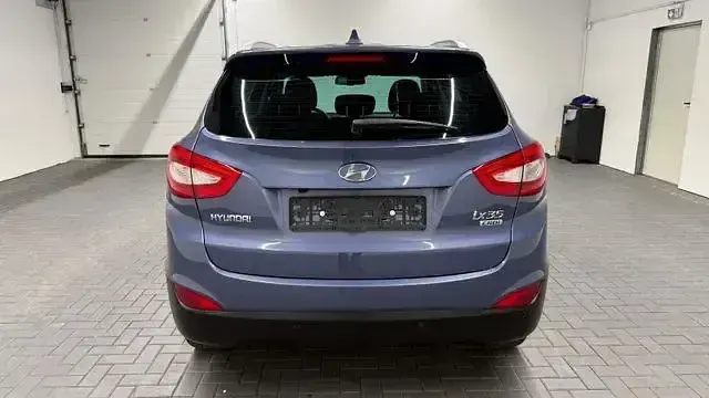 Gebraucht Hyundai ix35 116 PS (85 kW) 2015 Blueberryblaumet. SUV