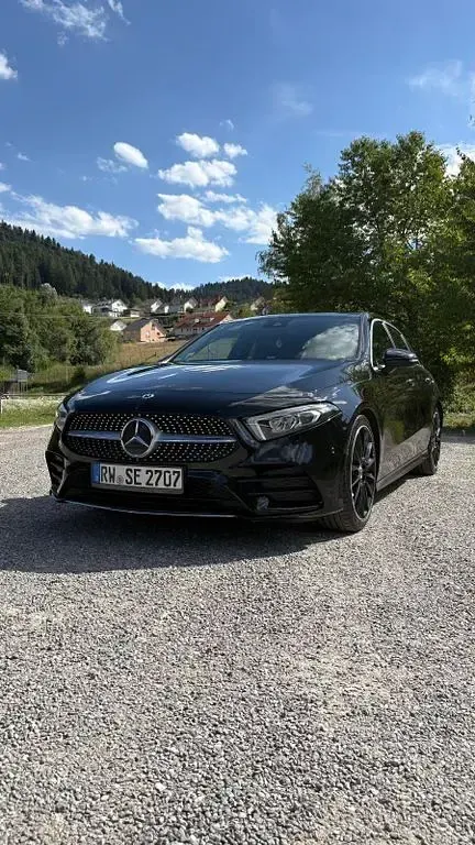 Gebraucht Mercedes A200 163 PS (119 kW) 2021 Schwarz Limousine
