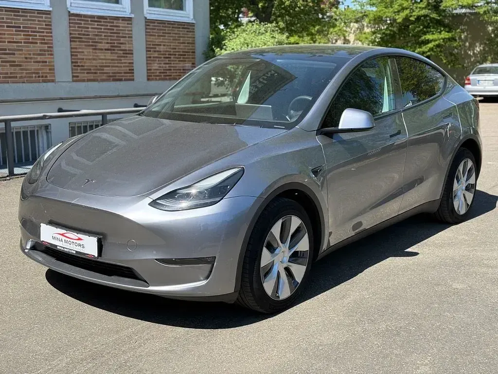 Second-hand Tesla Model Y 378 kW (514 CP) 2023 Argintiu SUV