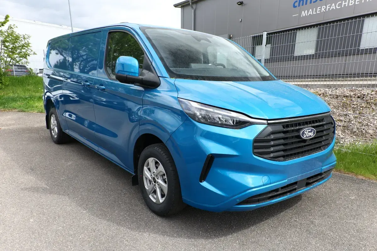 Neu Ford Transit Custom Limited 170 PS (125 kW) 2025 Silber Van