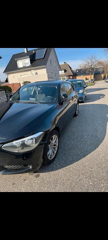 Gebraucht BMW 114 102 PS (75 kW) 2012 Schwarz Kleinwagen