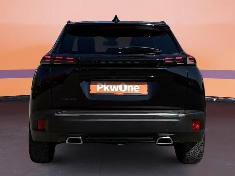 Second-hand Peugeot 2008 131 CP (96 kW) 2024 Negru SUV