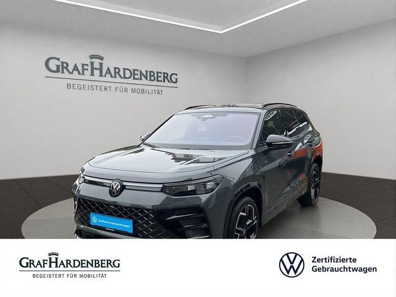 Delfingrau metallic Gebraucht 2025 VW Tayron R-line SUV | 58.888 € (Guter Preis) - Bild 1/4