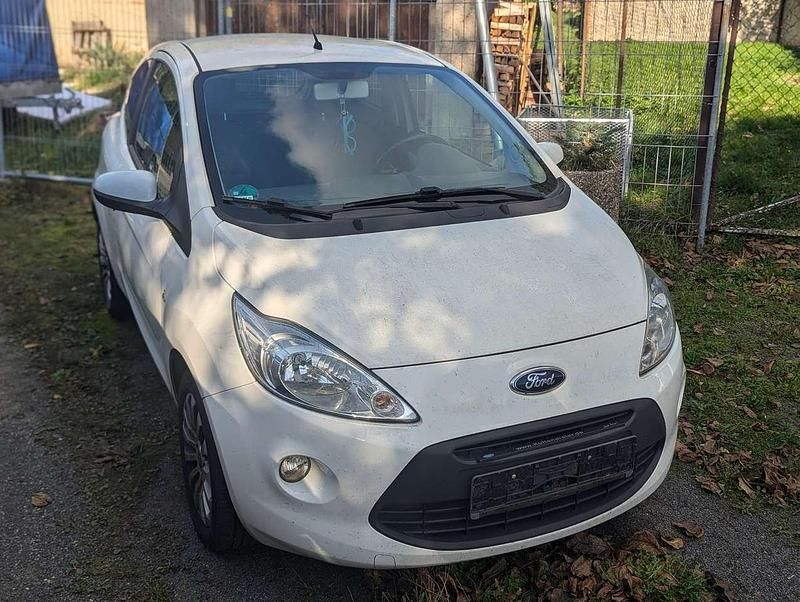 Weiß Gebraucht 2014 Ford Ka Titanium Kleinwagen | 4.999 € (Fairer Preis) - Bild 1/4