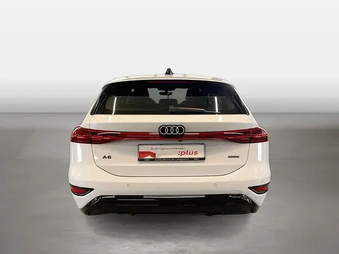 Gebraucht Audi A6 e-tron Ambiente 314 kW (428 PS) 2025 Gletscherweiß metallic Kombi