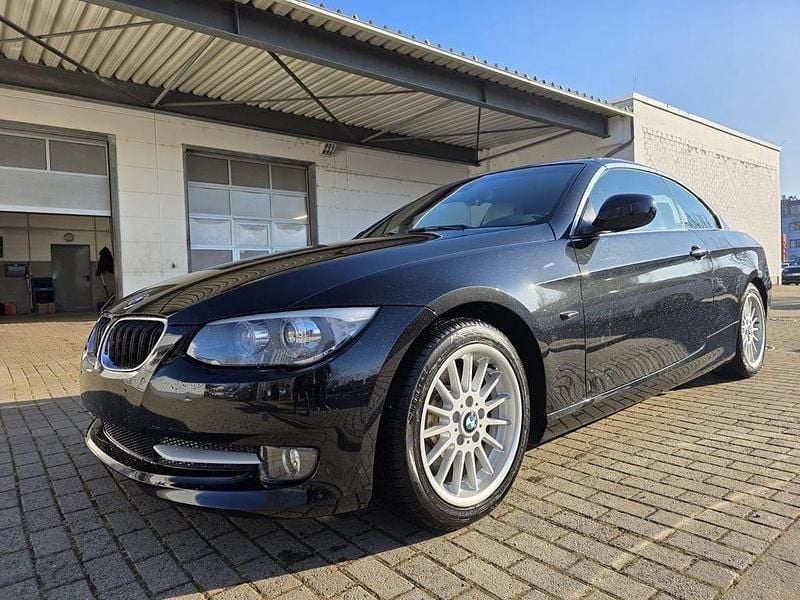 Schwarz Gebraucht 2011 BMW 325 Cabriolet Cabrio | 13.900 € (Fairer Preis) - Bild 1/4