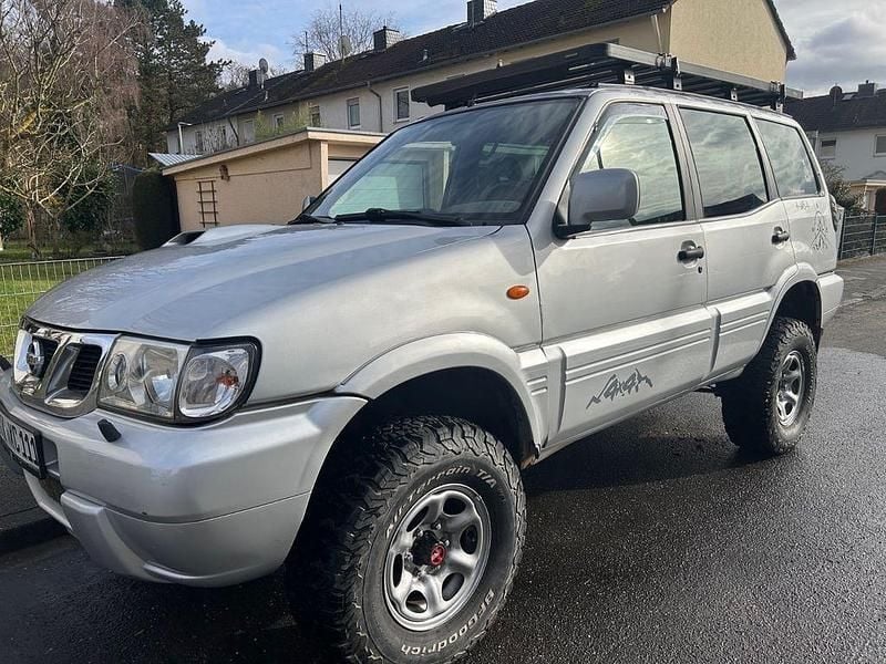 Gebraucht Nissan Terrano 154 PS (113 kW) 2003 Silber SUV