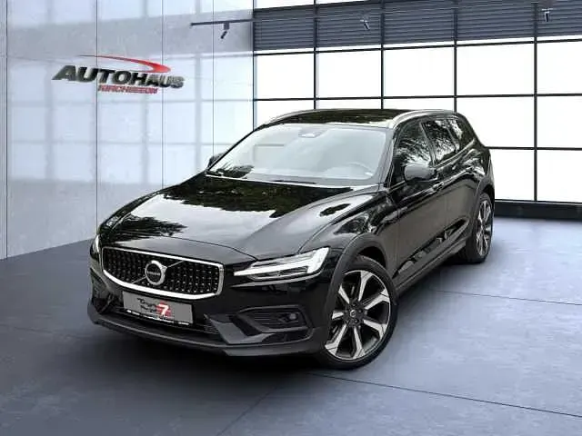 Gebraucht Volvo V60 CC 145 PS (106 kW) 2023 Kombi