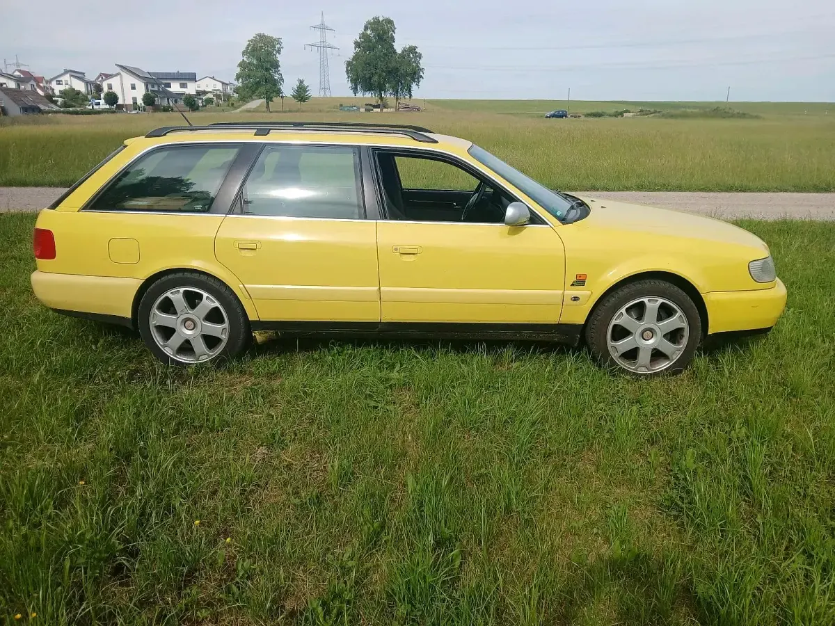 Gebraucht Audi S6 230 PS (169 kW) 1997 Gelb Kombi
