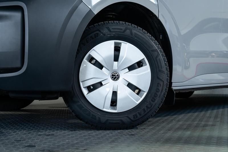 Neu VW T6.1 100 kW (136 PS) 2026 Stone grey Van