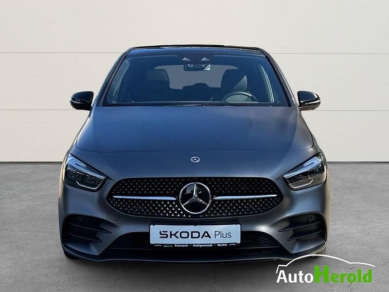 Gebraucht Mercedes B250 AMG line 224 PS (164 kW) 2024 Designo magno Van / Kleinbus