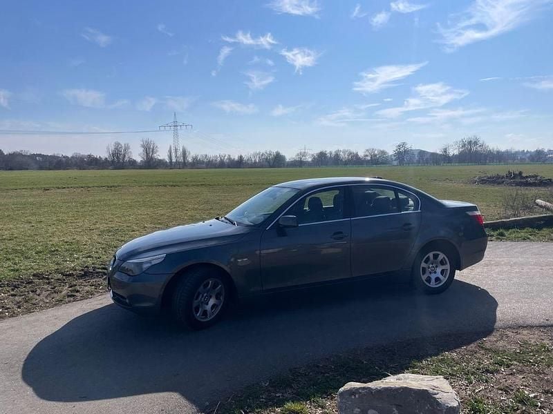 Gebraucht BMW 520 170 PS (125 kW) 2004 Grau Limousine
