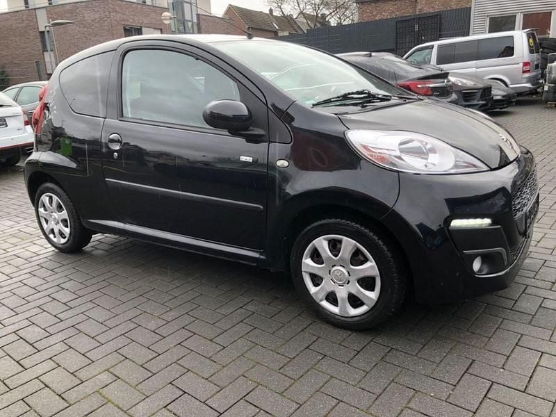 Gebraucht Peugeot 107 Envy 68 PS (50 kW) 2013 Schwarz Kleinwagen