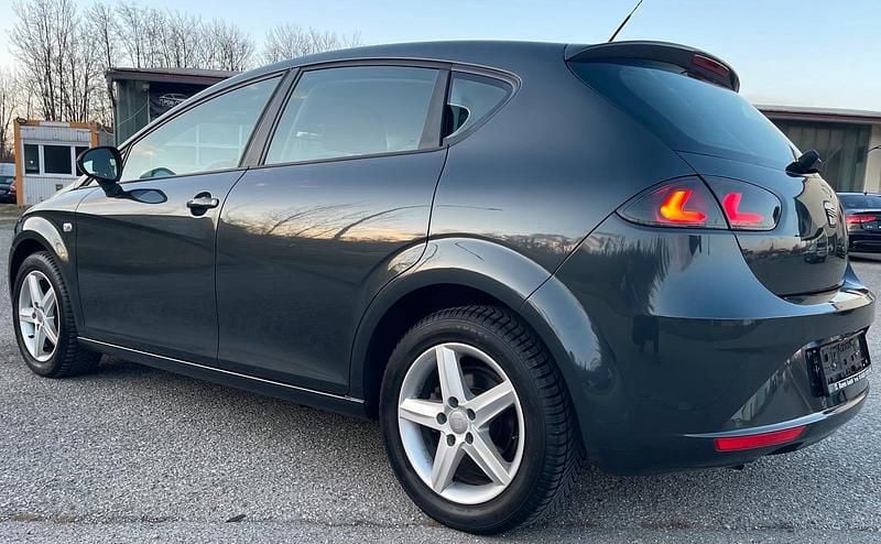 Gebraucht Seat Leon Ecomotive 125 PS (91 kW) 2011 Grau Kleinwagen