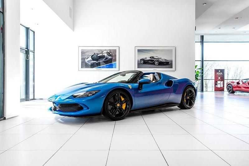 Gebraucht Ferrari 296 829 PS (609 kW) 2023 Blau Cabrio