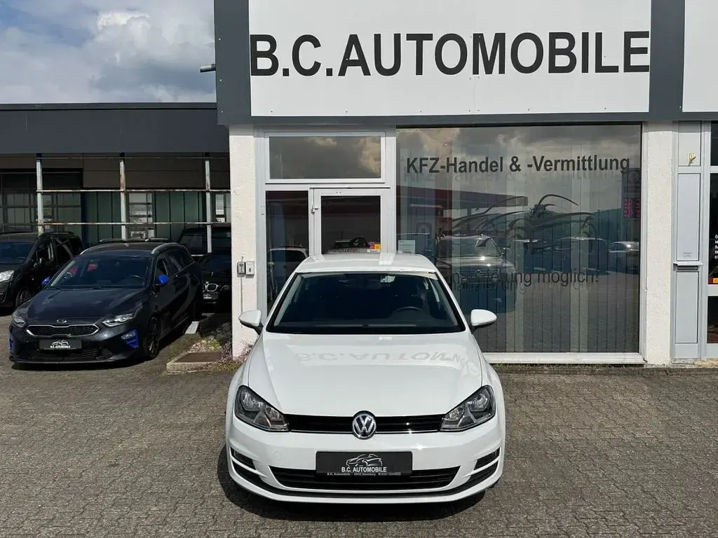 Gebraucht VW Golf VII Trendline 86 PS (63 kW) 2013 Weiß Kleinwagen