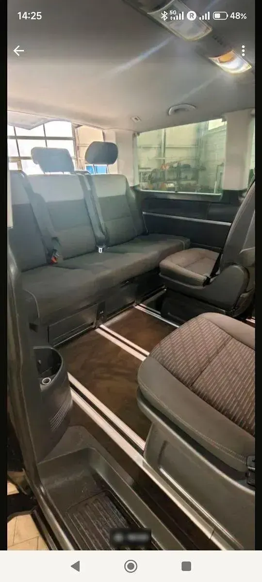 Gebraucht VW Multivan 140 PS (102 kW) 2015 Schwarz Van / Kleinbus