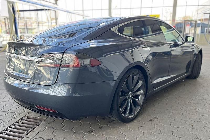Gebraucht Tesla Model S Performance 580 kW (789 PS) 2018 Blau Kleinwagen