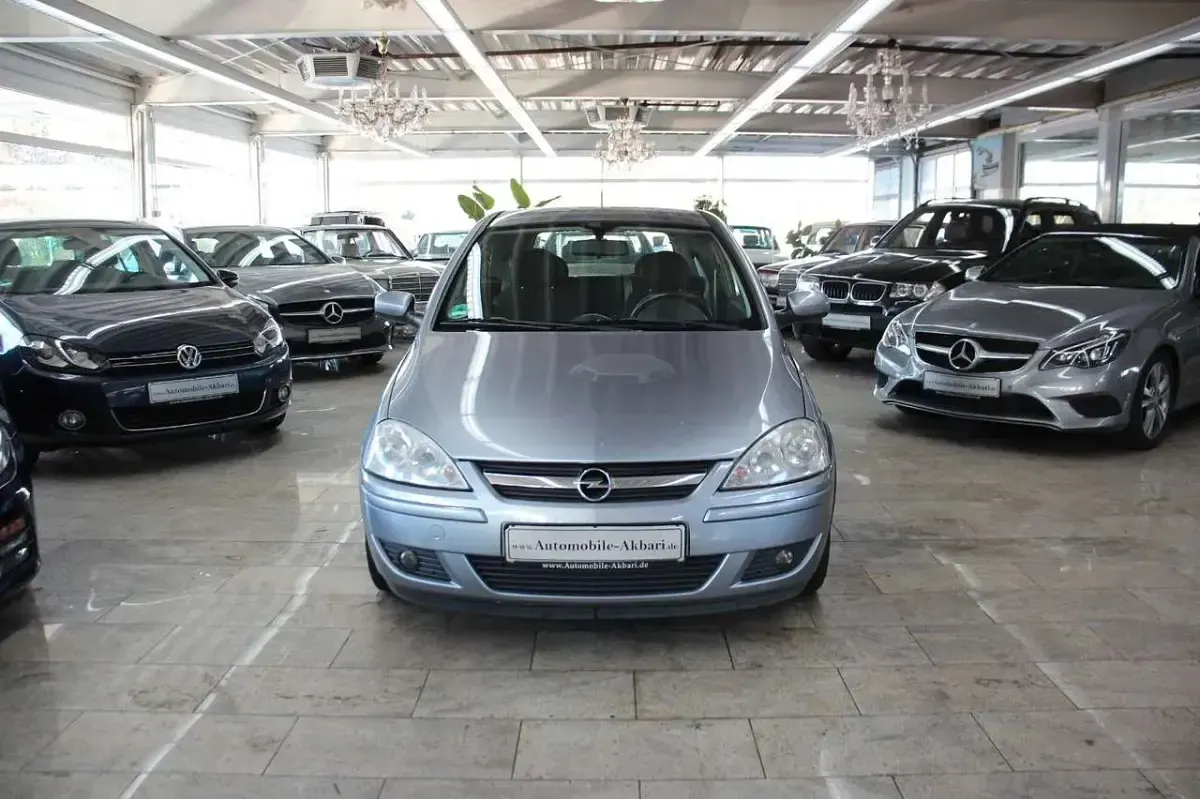Używany Opel Corsa 80 KM (58 kW) 2006 Szary Sedan/Limuzyna