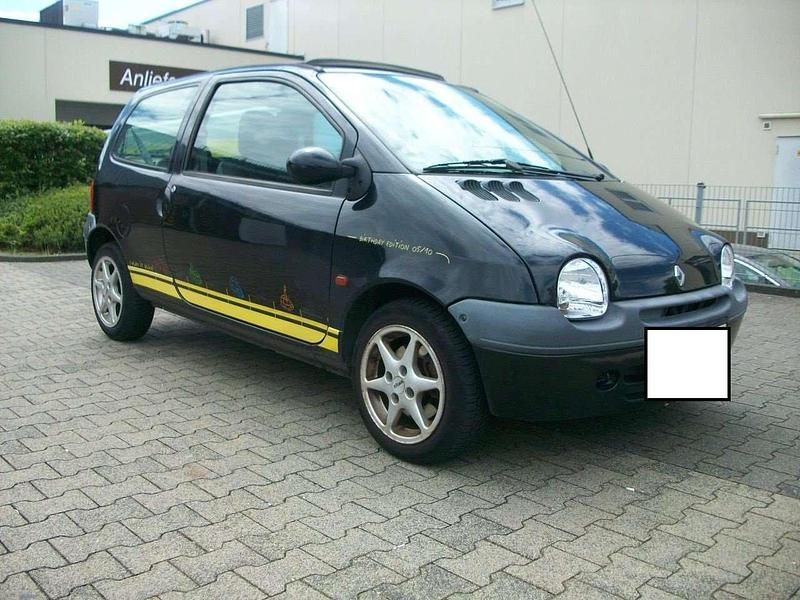 Second-hand Renault Twingo 58 CP (42 kW) 2001 Negru Hatchback